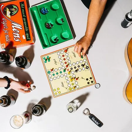 Hostel The Elephant &