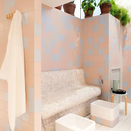 The Elephant Hostel&spa Maastricht