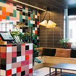 Hostel The Elephant &