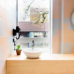 Hostel The Elephant &