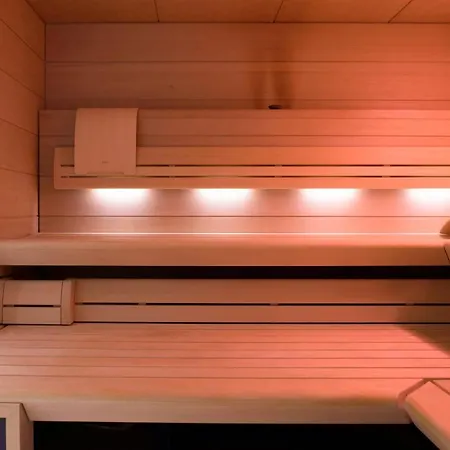 The Elephant Hostel&spa *