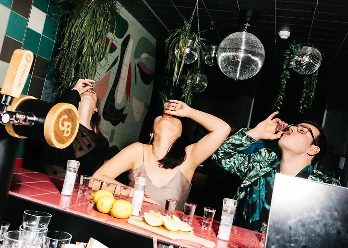 Auberge de jeunesse The Elephant & *