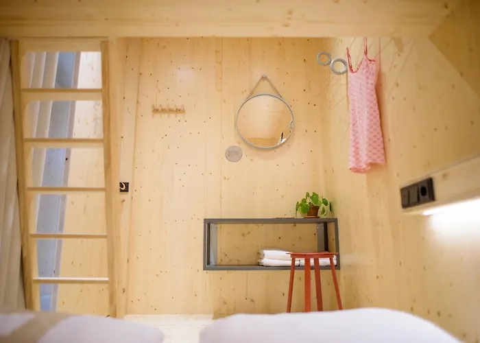 The Elephant & Hostal *