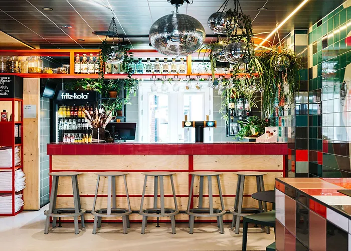 The Elephant Hostel&spa Hostel *