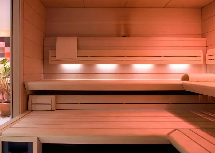 The Elephant Hostel&spa *