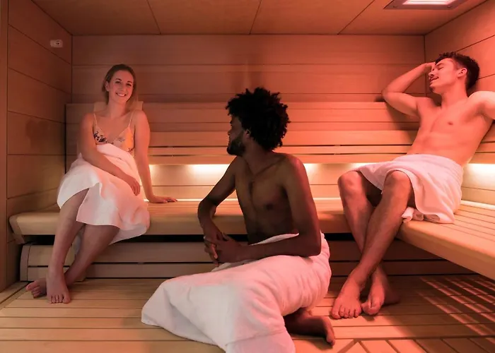 The Elephant Hostel&spa *