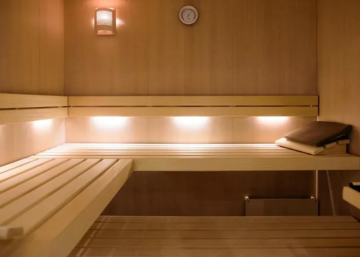 The Elephant Hostel&spa Hostel *